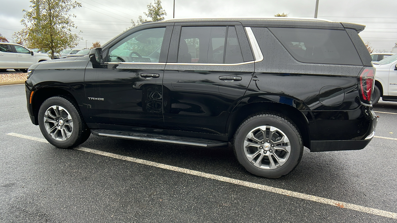 2025 Chevrolet Tahoe LS 8