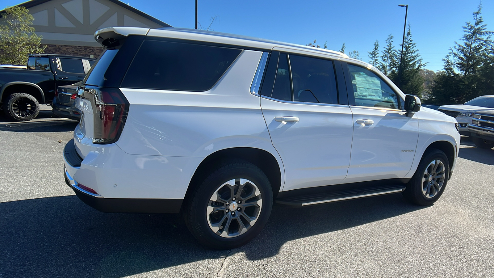 2025 Chevrolet Tahoe LS 5