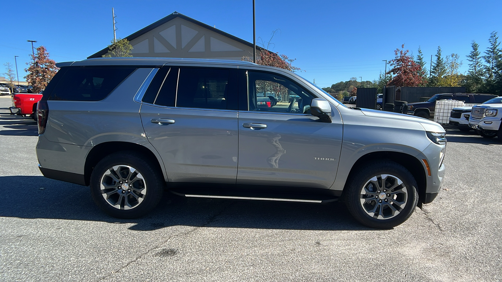 2025 Chevrolet Tahoe LS 4