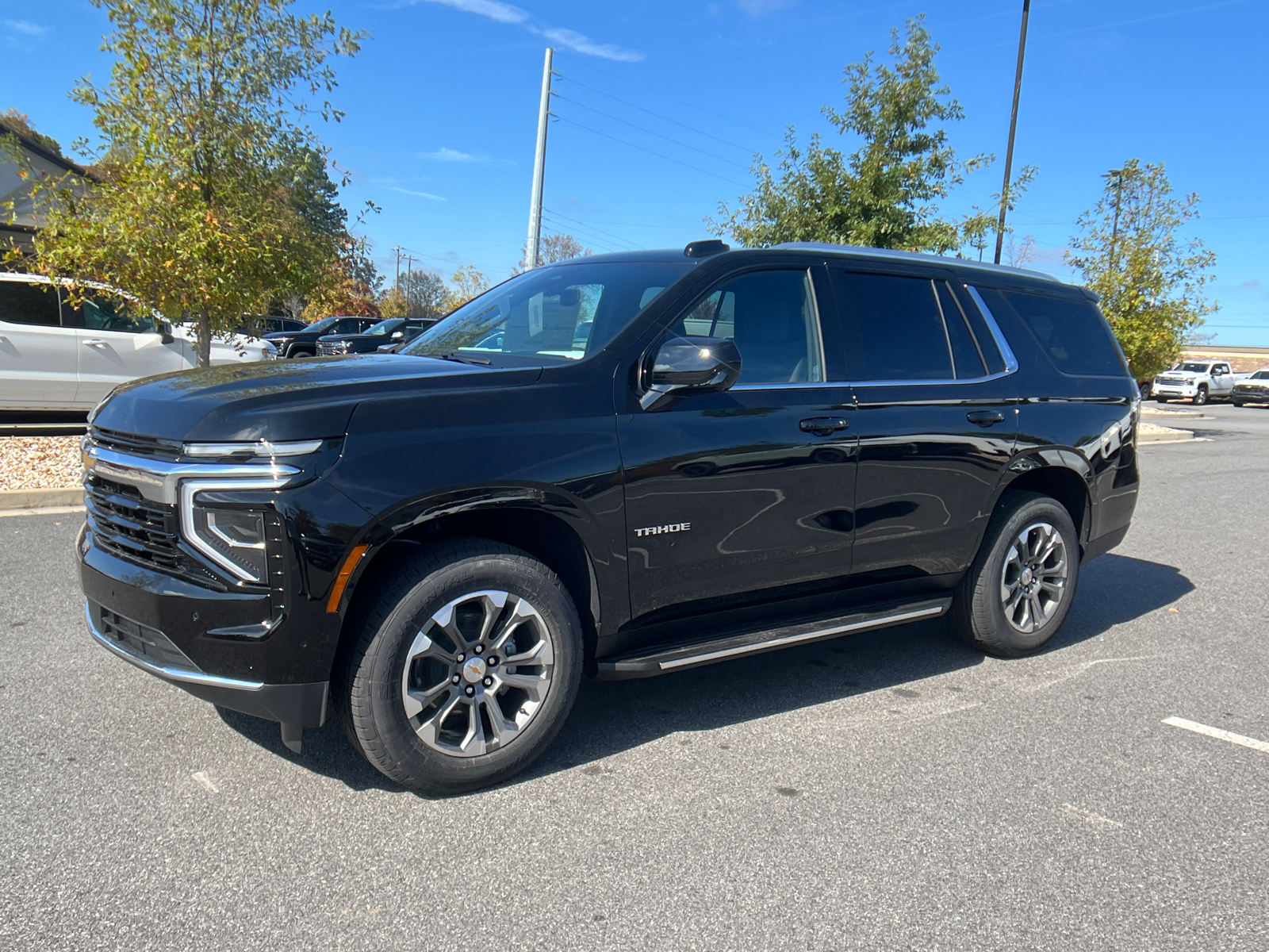 2025 Chevrolet Tahoe LS 1