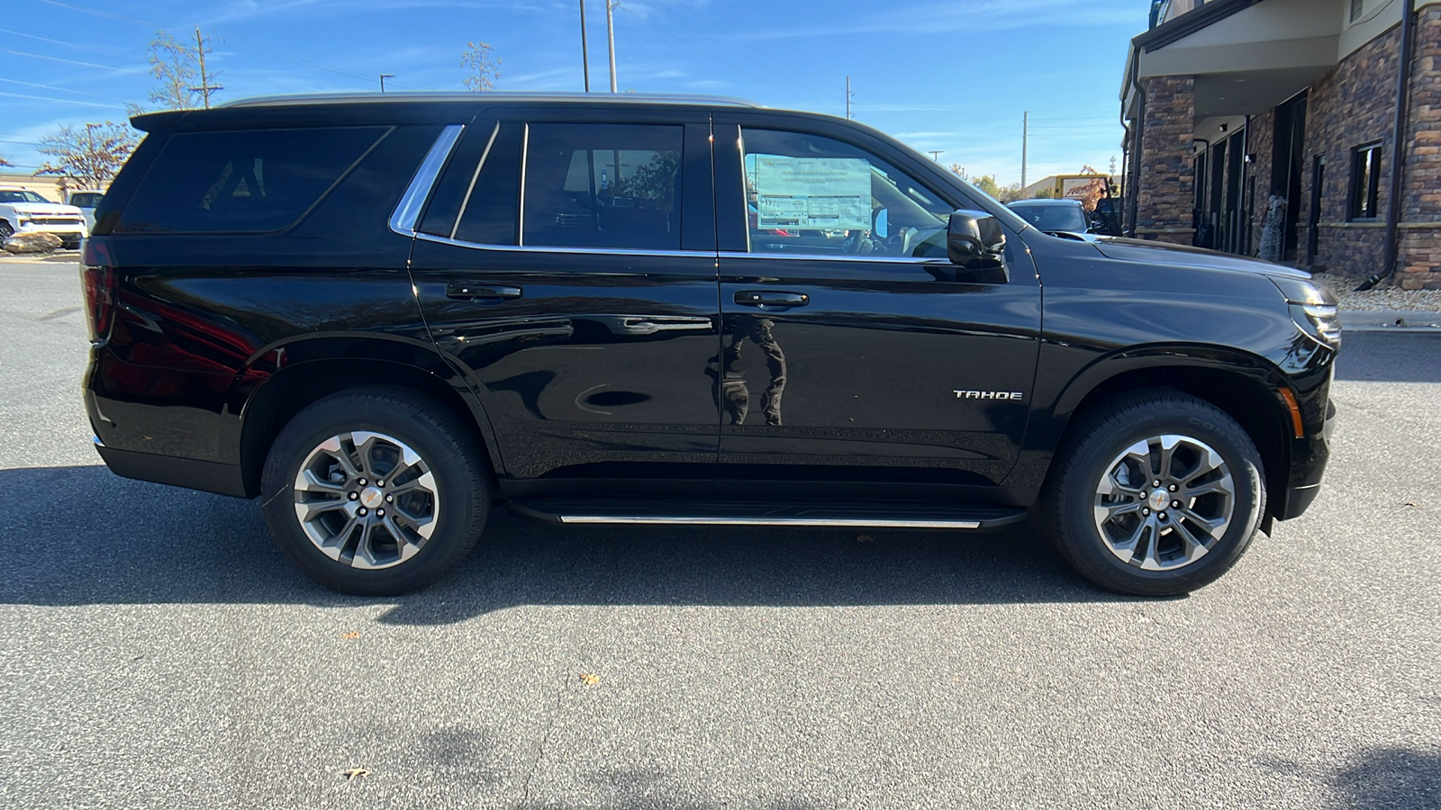 2025 Chevrolet Tahoe LS 4