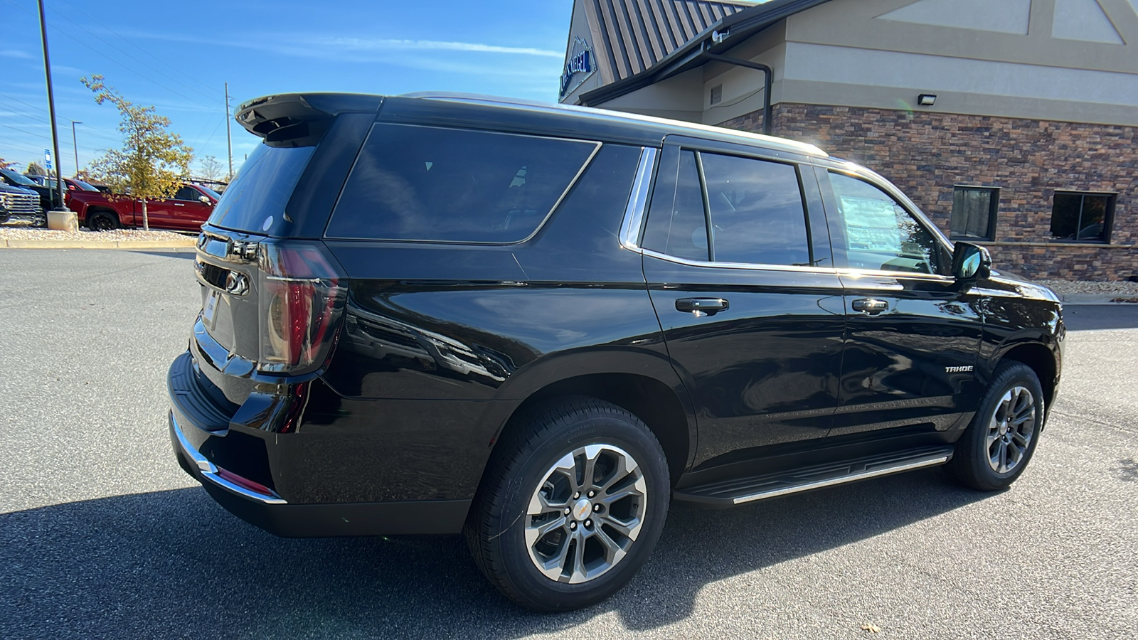 2025 Chevrolet Tahoe LS 5