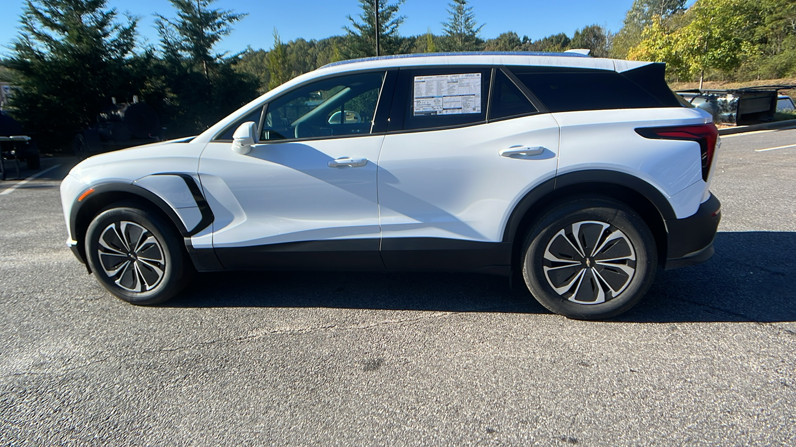 2025 Chevrolet Blazer EV AWD LT 8