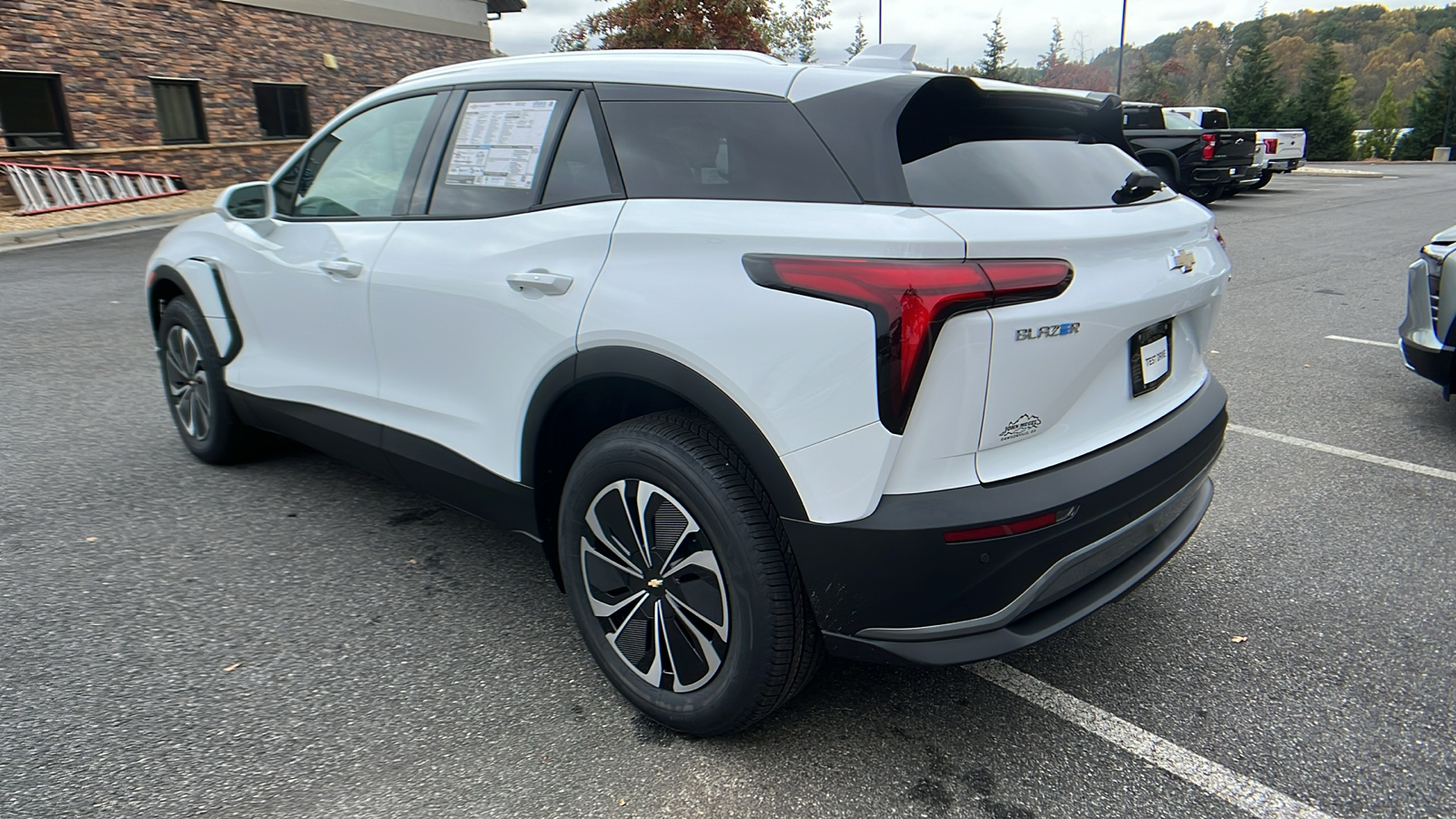 2025 Chevrolet Blazer EV AWD LT 8