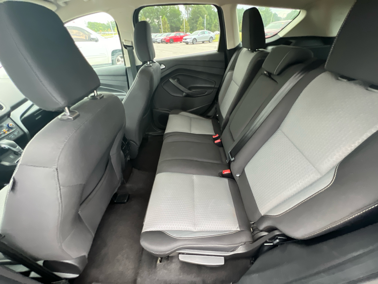 2019 Ford Escape SE 26