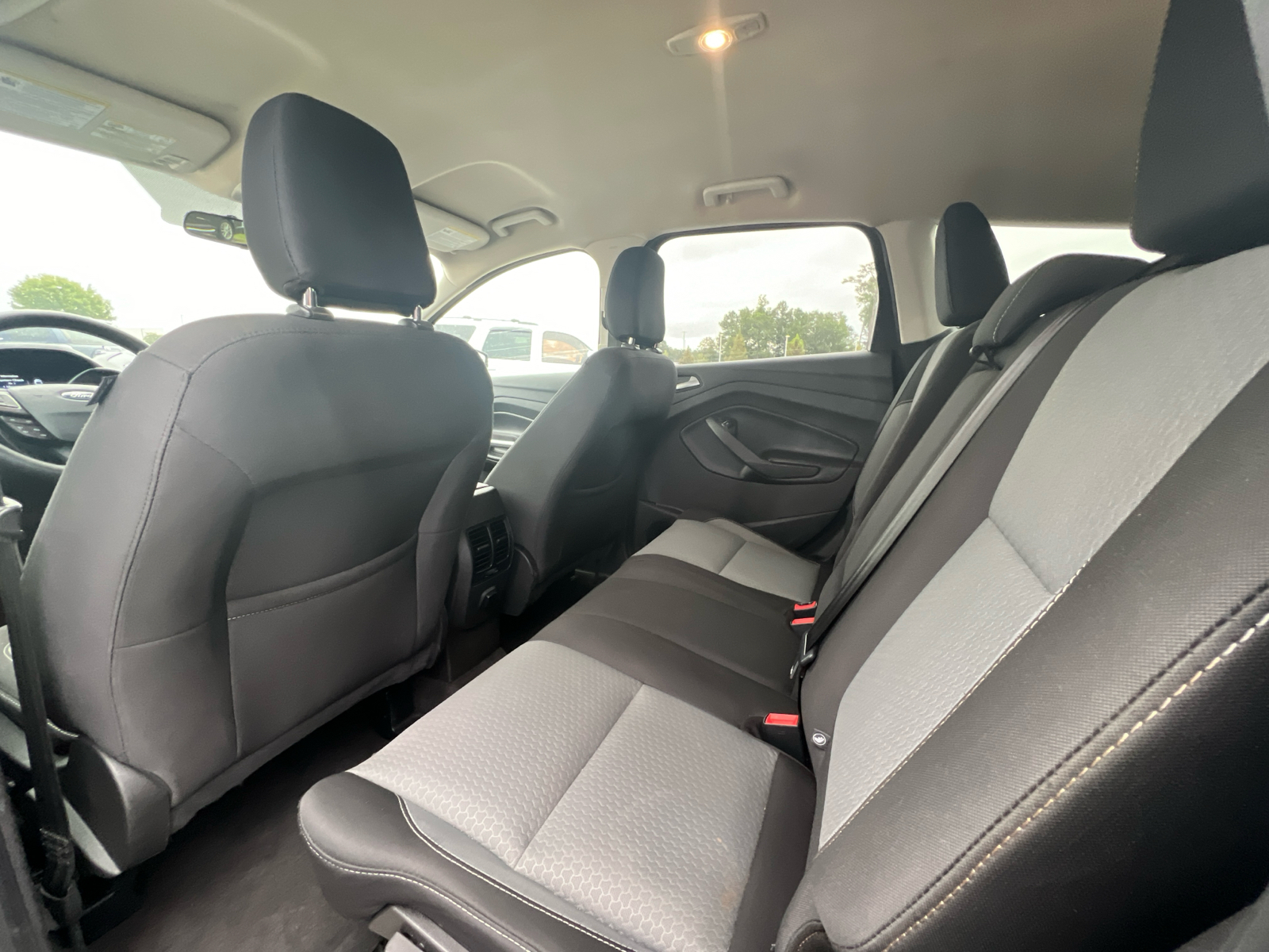 2019 Ford Escape SE 27