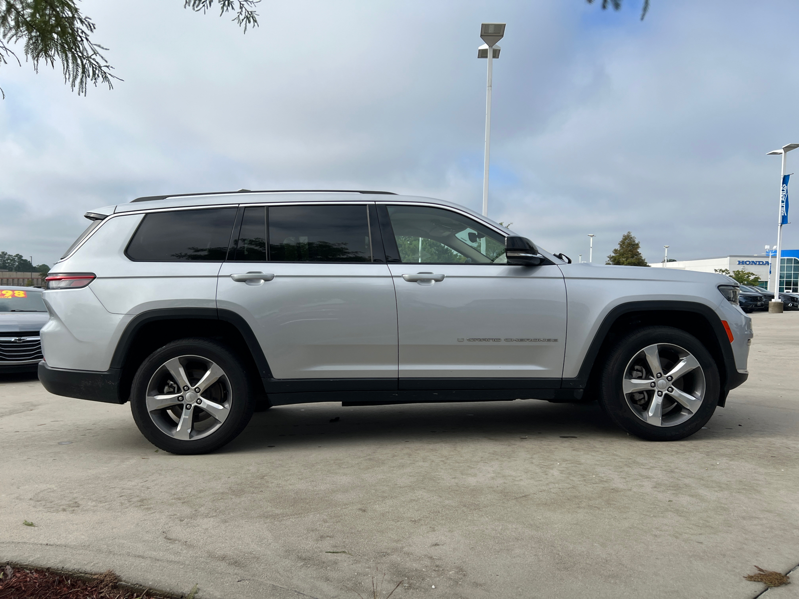 2021 Jeep Grand Cherokee L Limited 9