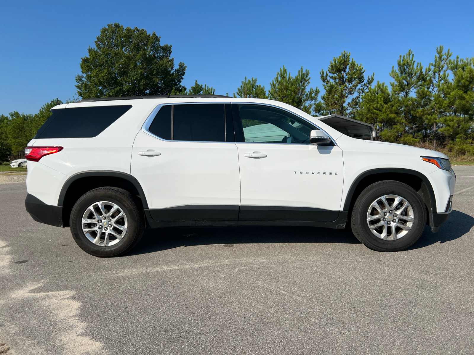 2021 Chevrolet Traverse LT 9