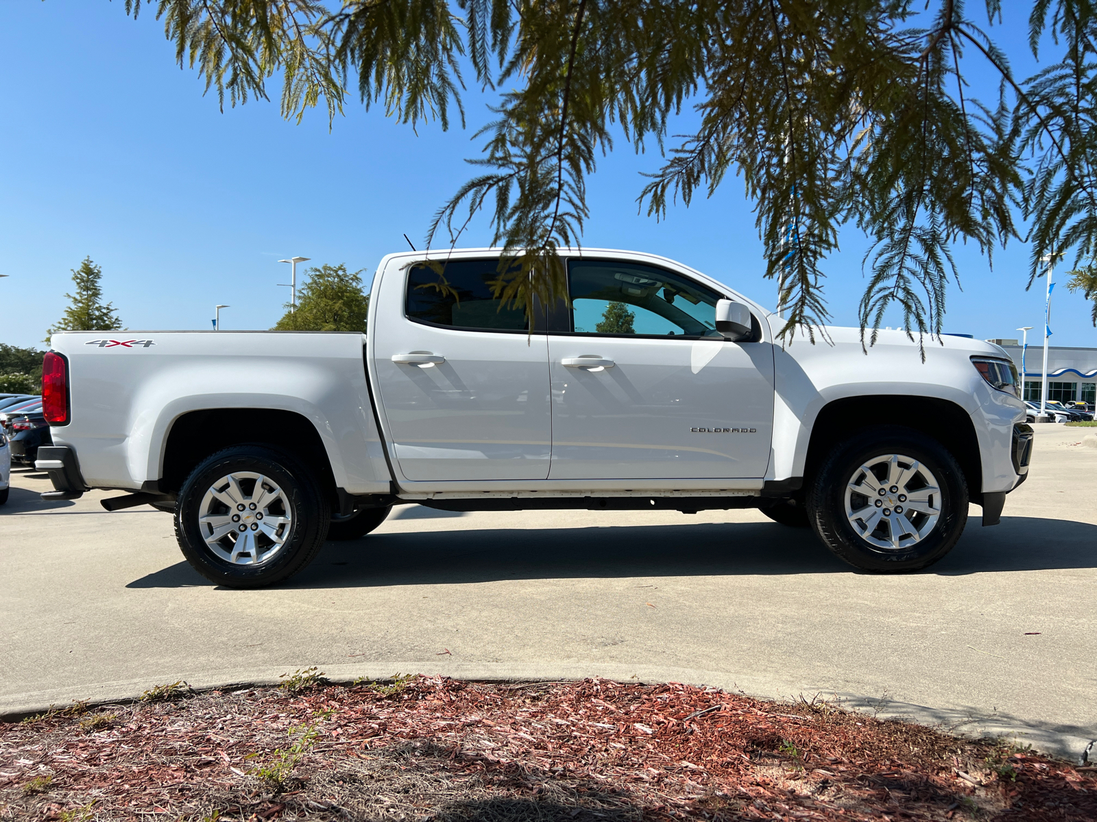 2022 Chevrolet Colorado LT 9