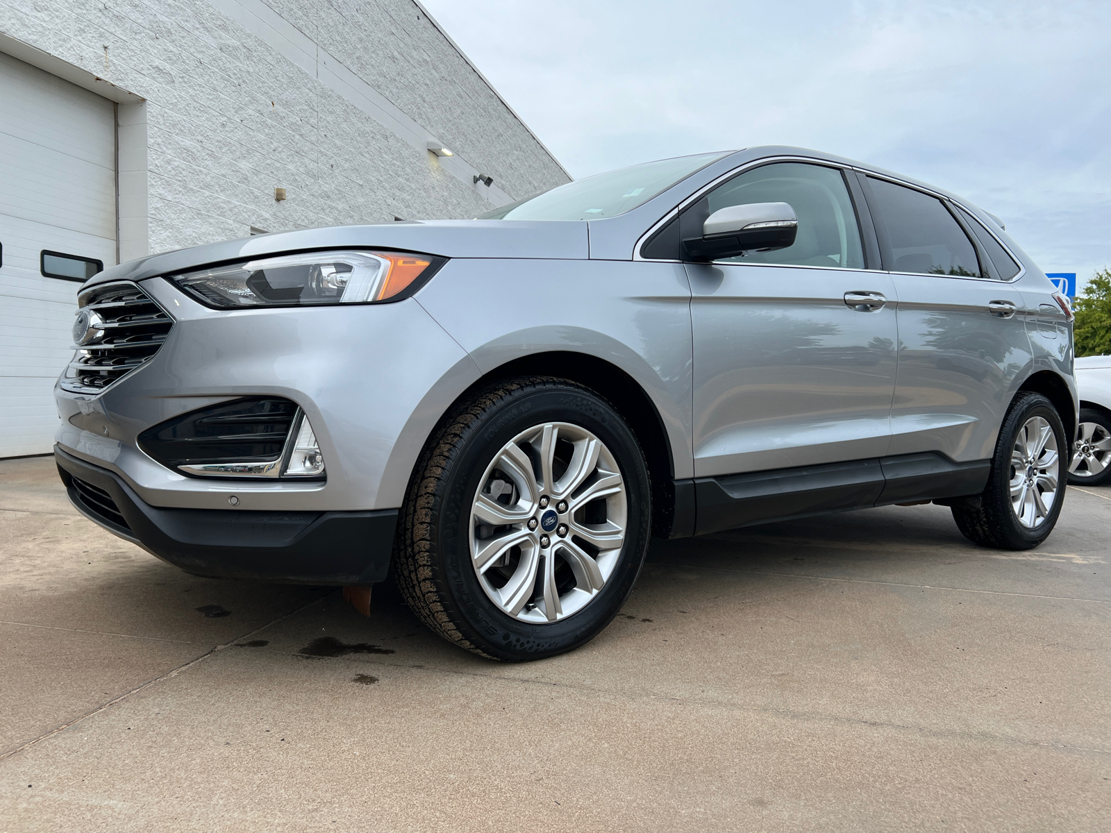 2022 Ford Edge Titanium 4