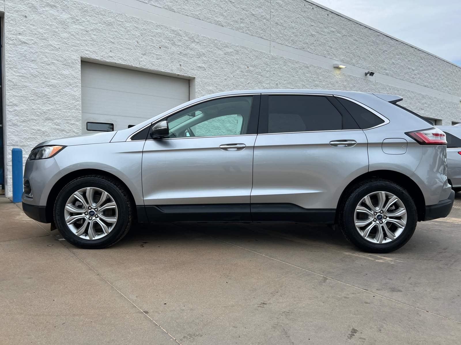 2022 Ford Edge Titanium 5