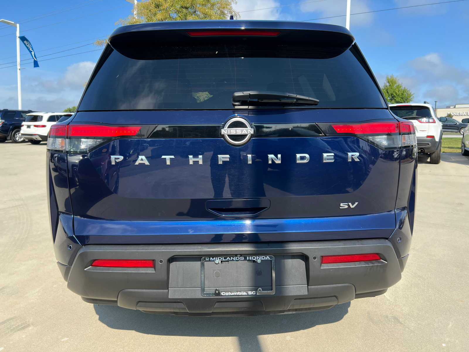 2022 Nissan Pathfinder SV 7