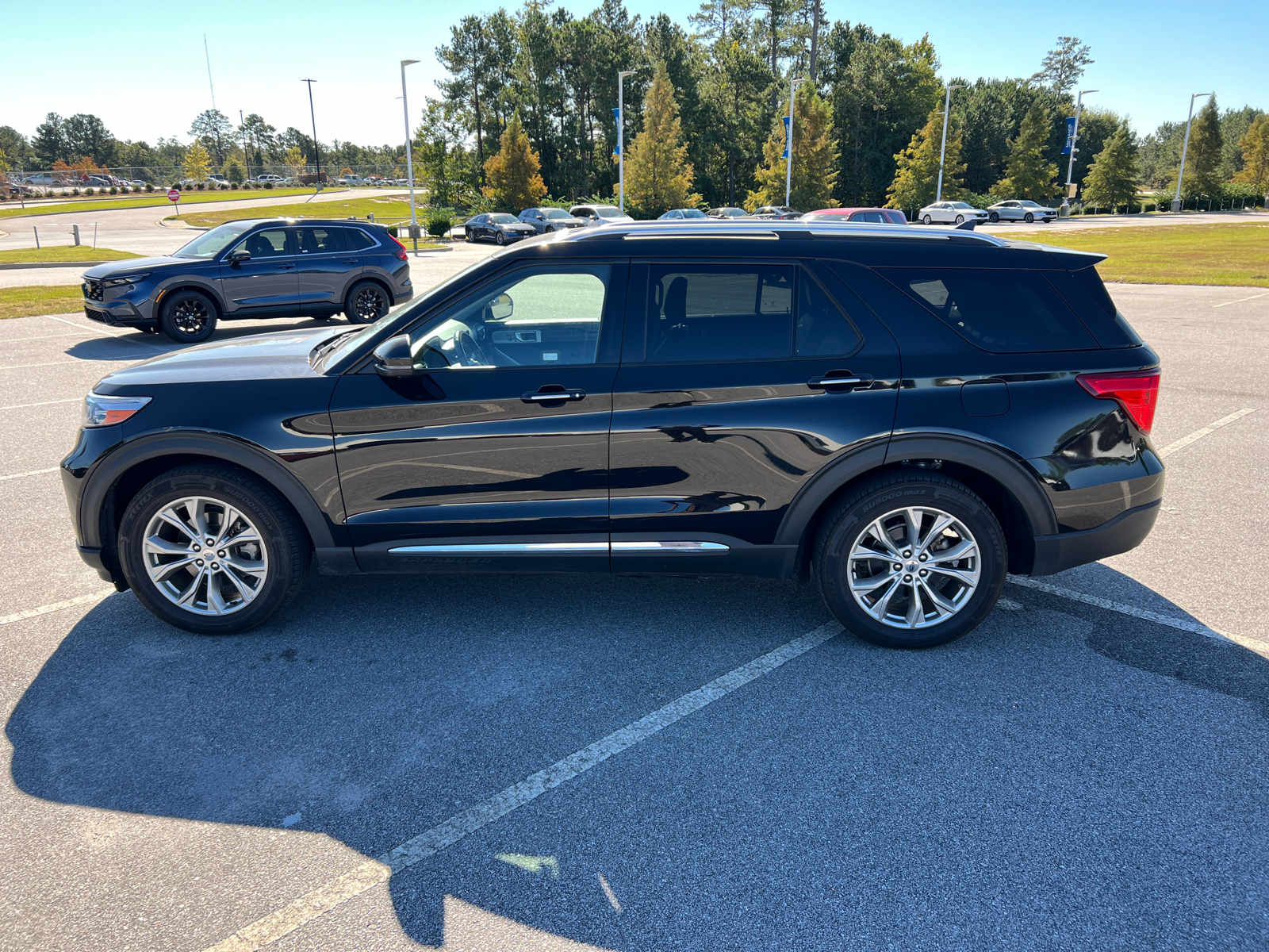 2022 Ford Explorer Limited 5