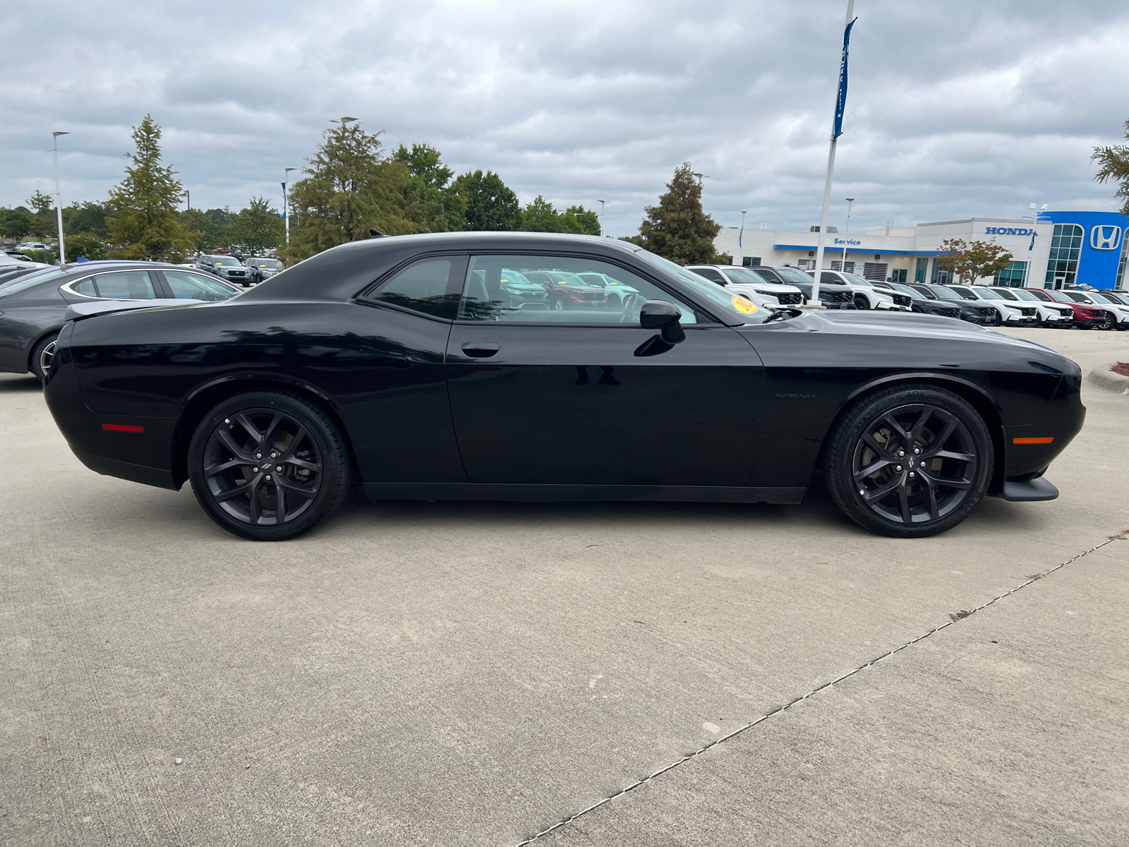 2022 Dodge Challenger R/T 9