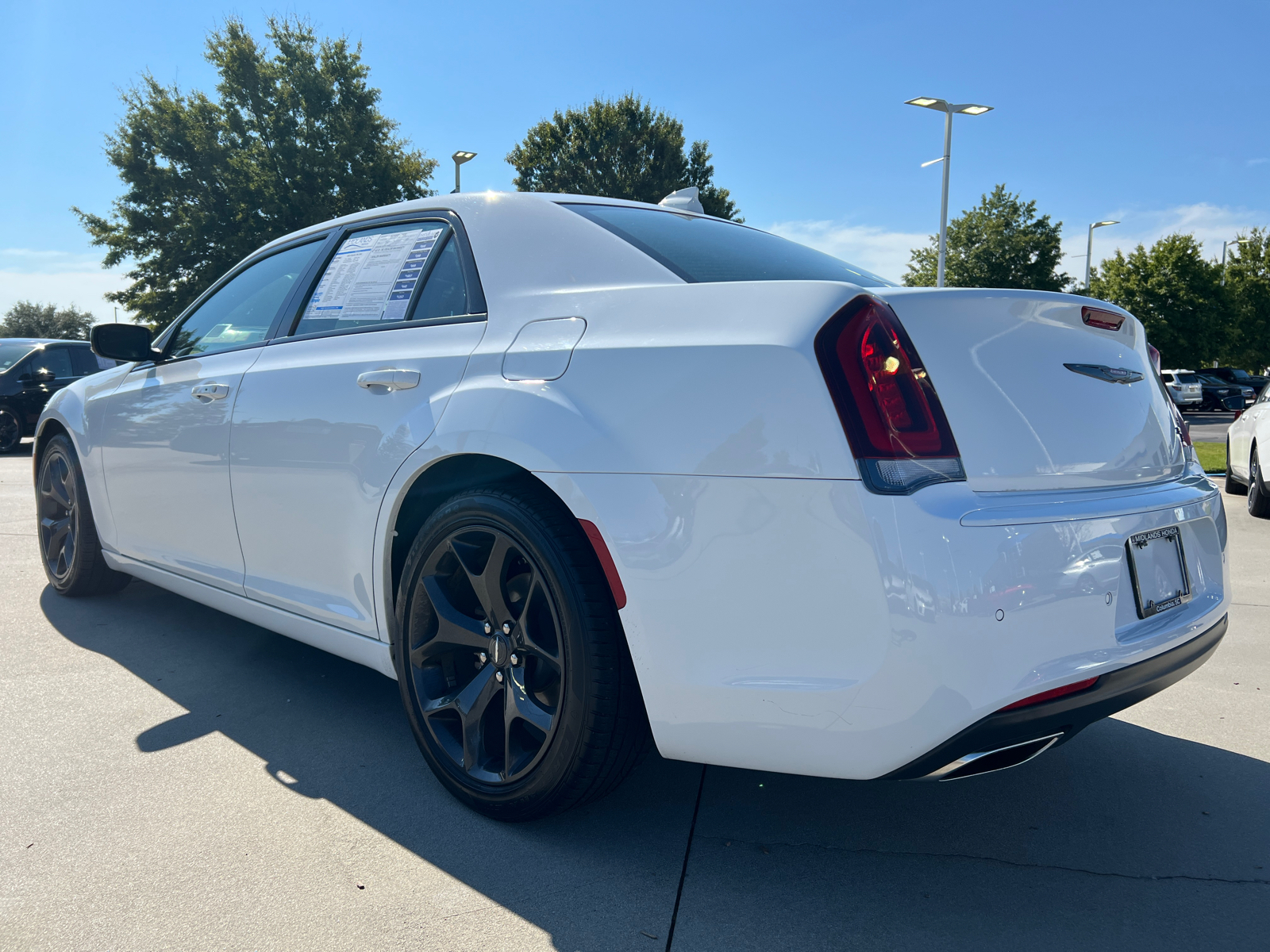 2022 Chrysler 300 S 6