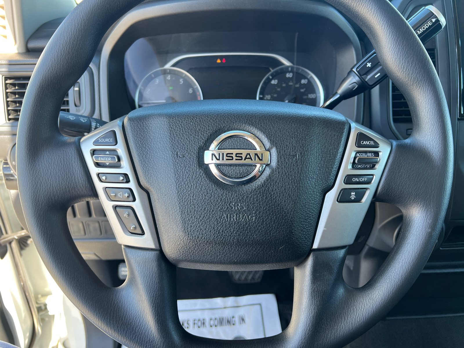 2022 Nissan Titan SV 18