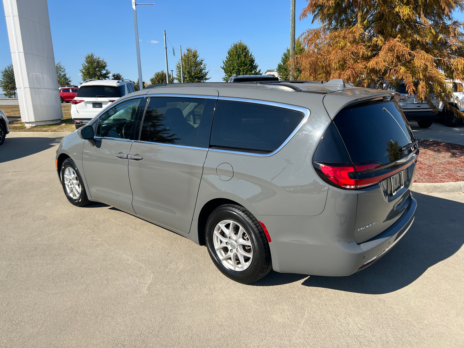 2022 Chrysler Pacifica Touring L 5