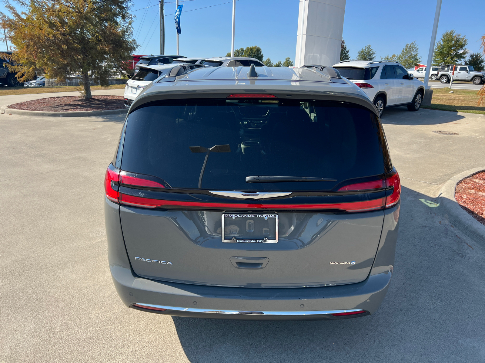 2022 Chrysler Pacifica Touring L 6