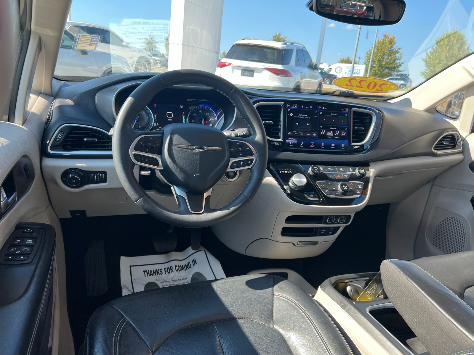 2022 Chrysler Pacifica Touring L 24