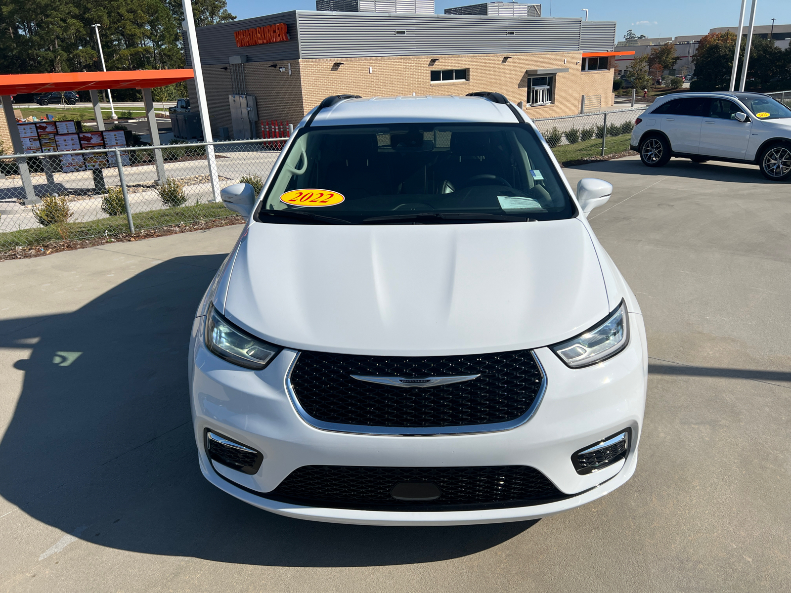 2022 Chrysler Pacifica Touring L 2