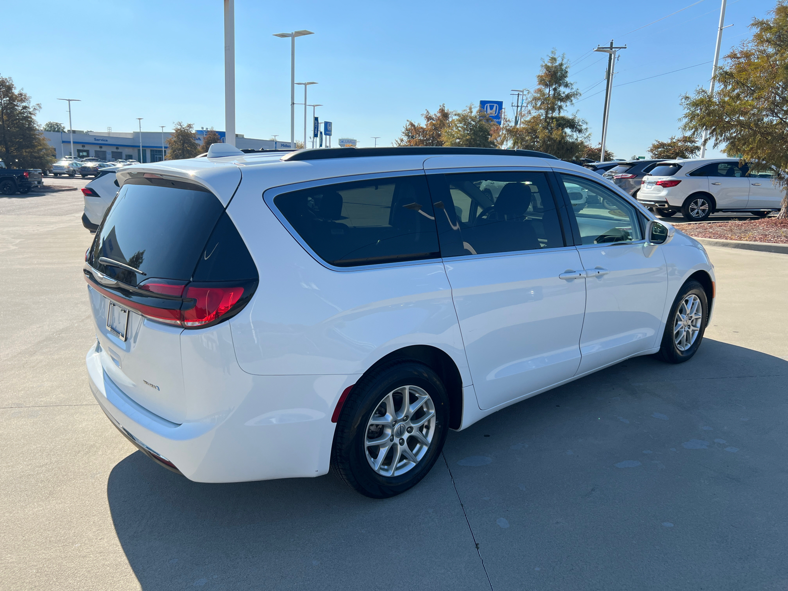 2022 Chrysler Pacifica Touring L 7