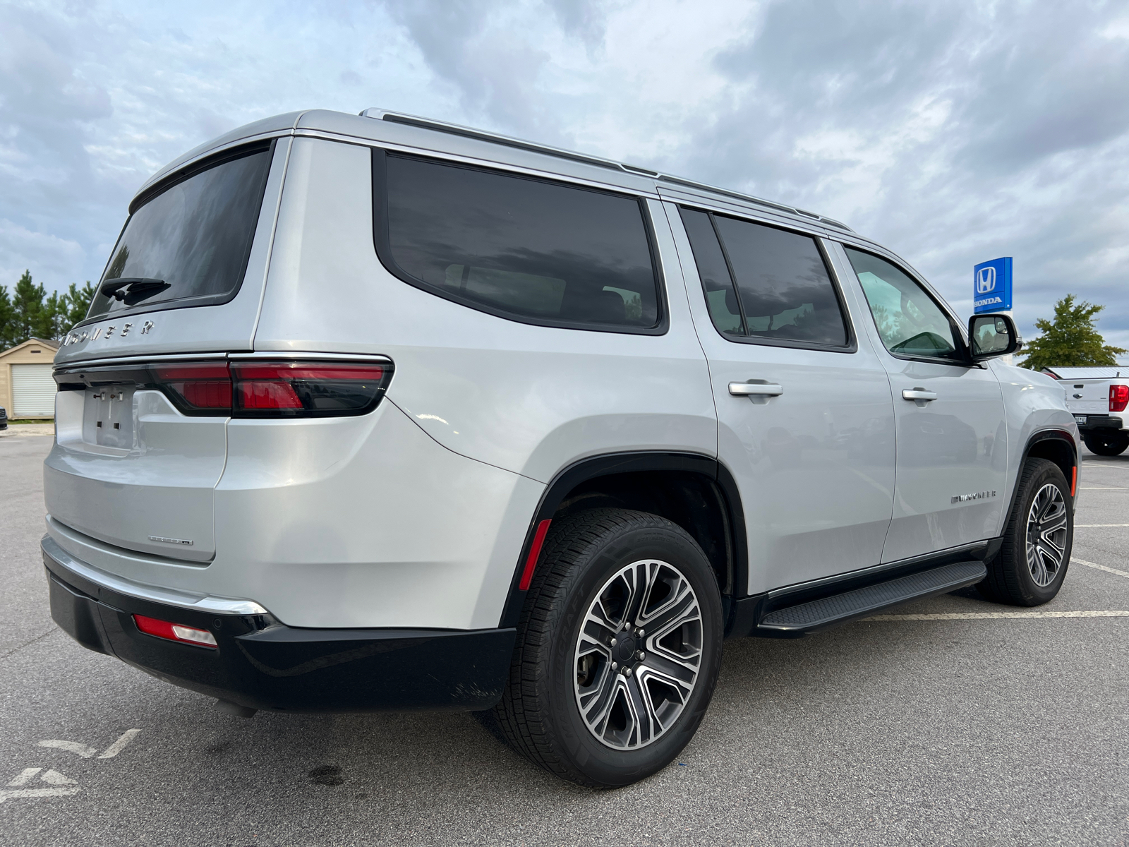 2022 Jeep Wagoneer Series III 6