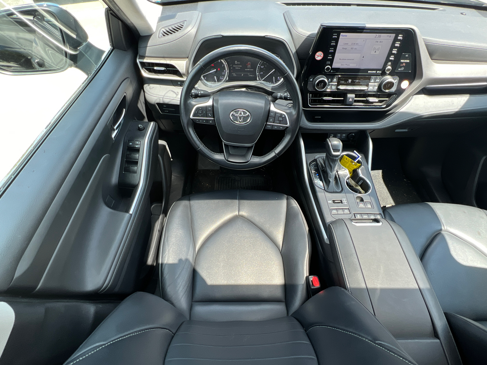 2022 Toyota Highlander XLE 24