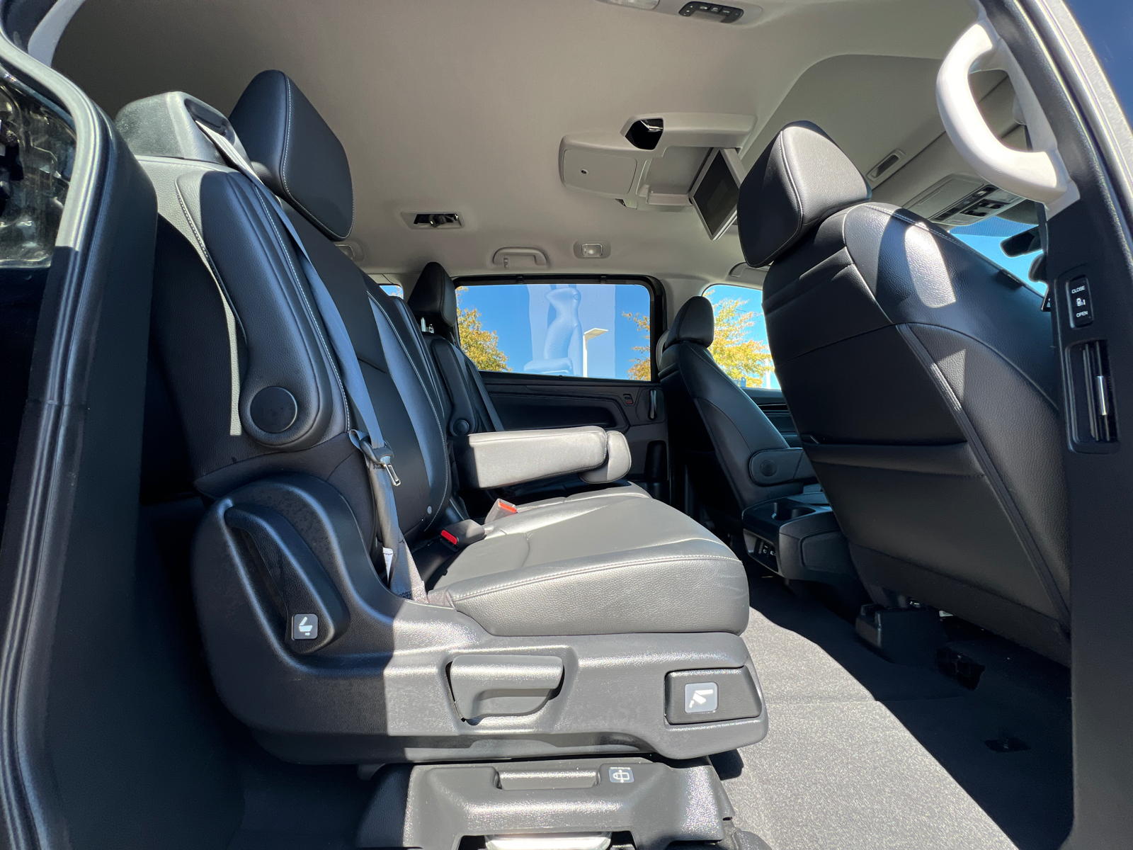 2023 Honda Odyssey Touring 44