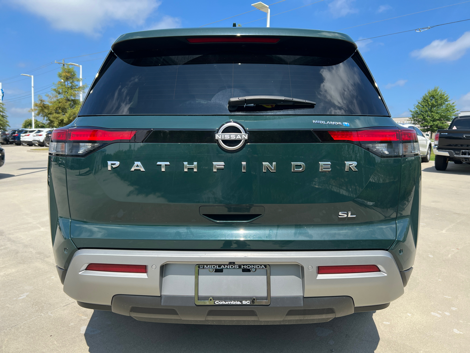 2023 Nissan Pathfinder SL 6