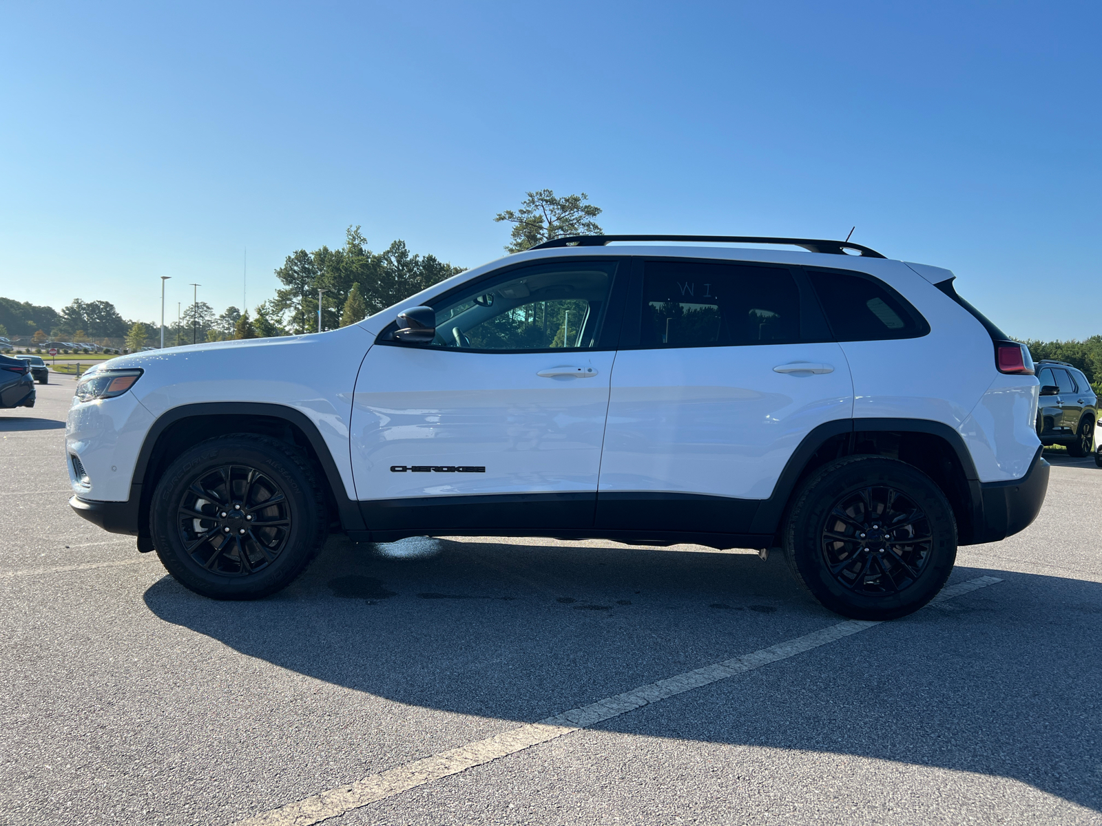 2023 Jeep Cherokee Altitude 4