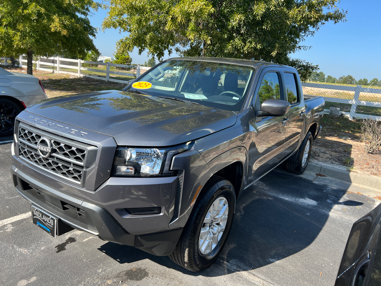 2023 Nissan Frontier SV 3