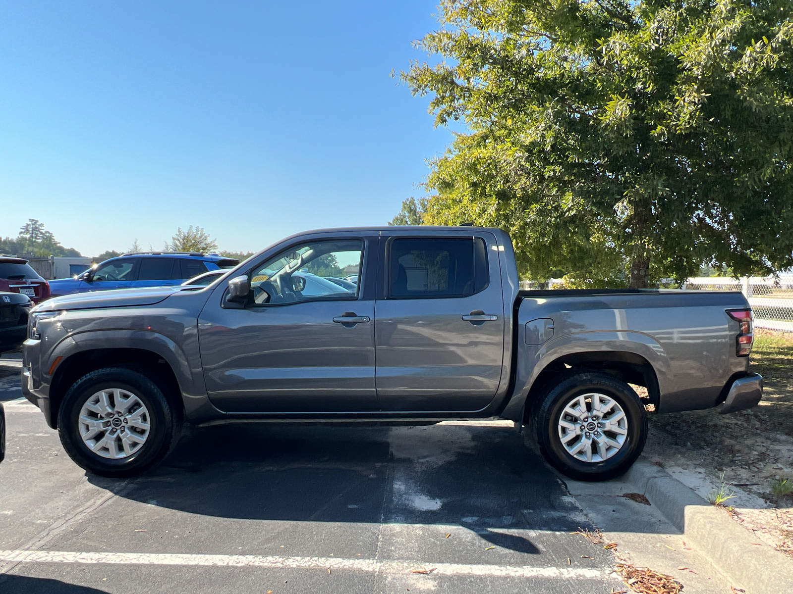 2023 Nissan Frontier SV 4