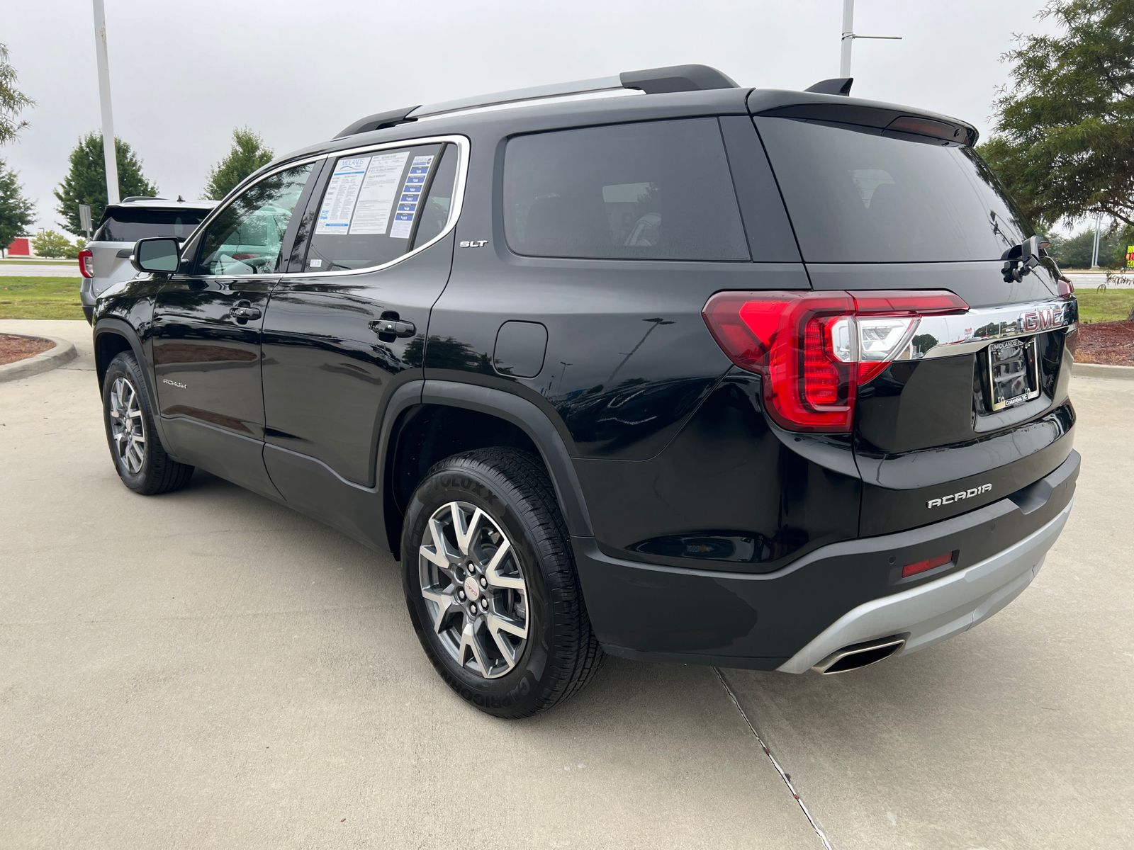 2023 GMC Acadia SLT 6