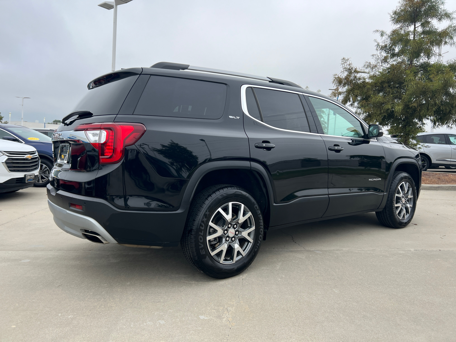 2023 GMC Acadia SLT 9