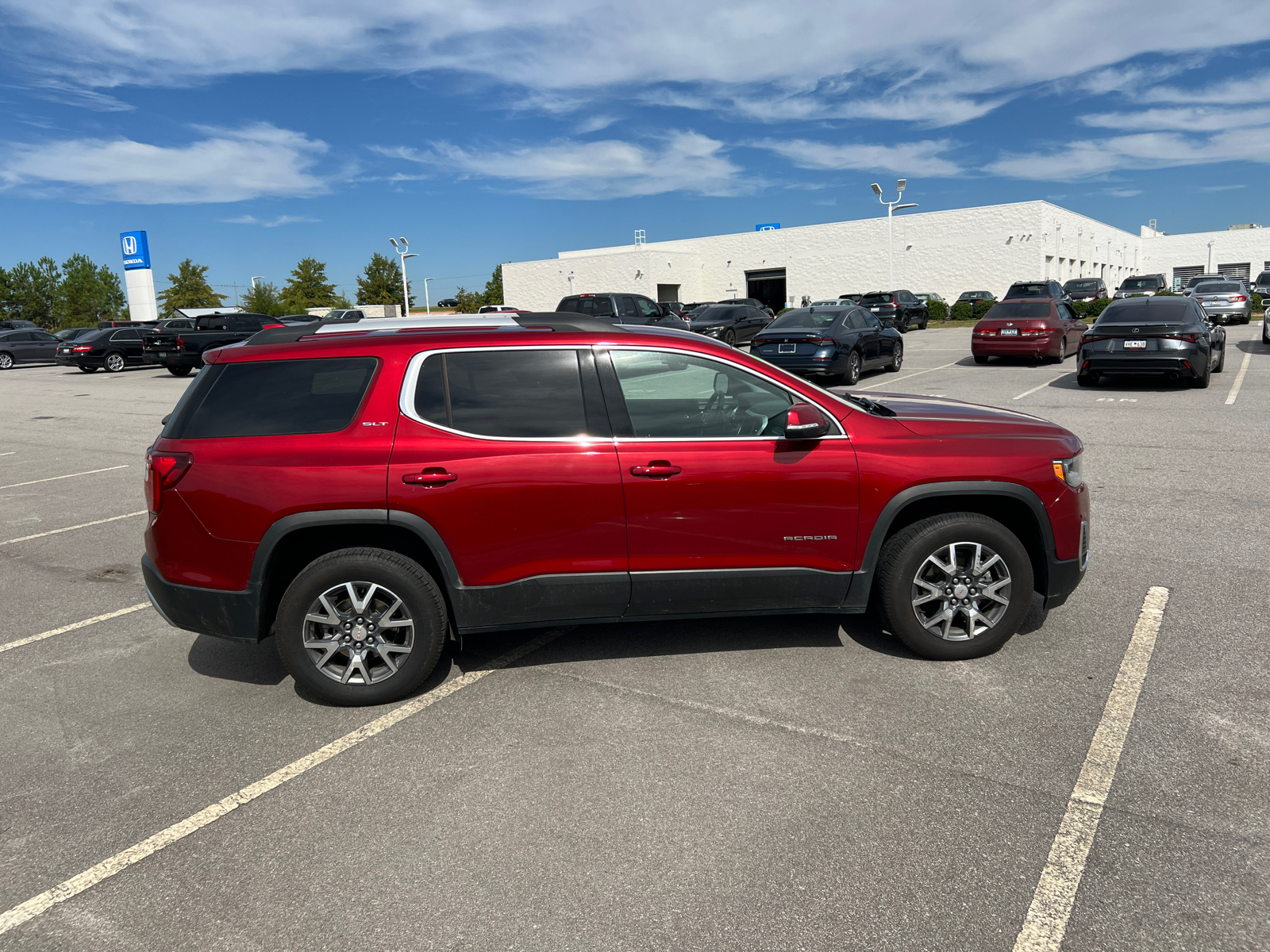 2023 GMC Acadia SLT 8