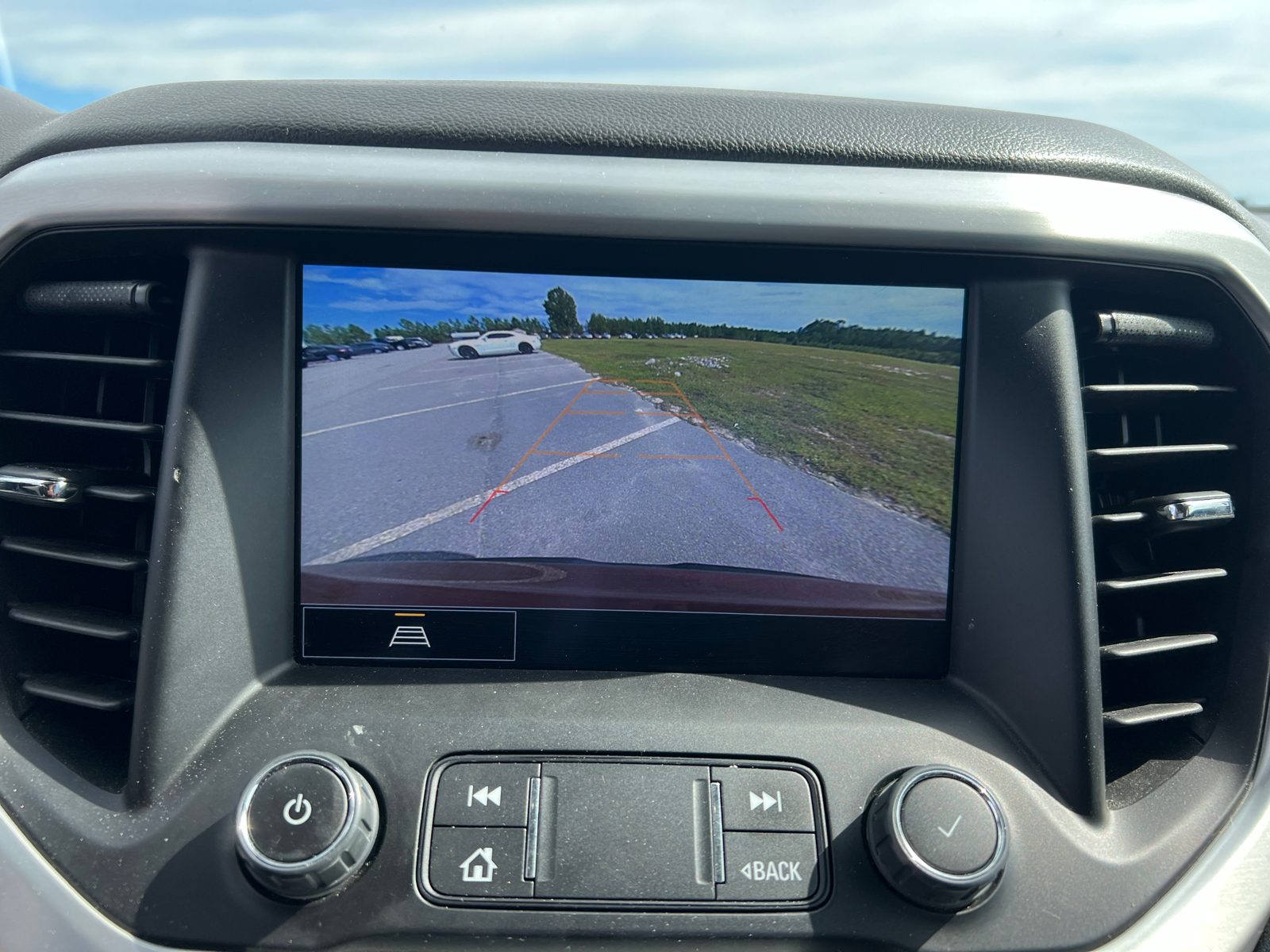 2023 GMC Acadia SLT 19