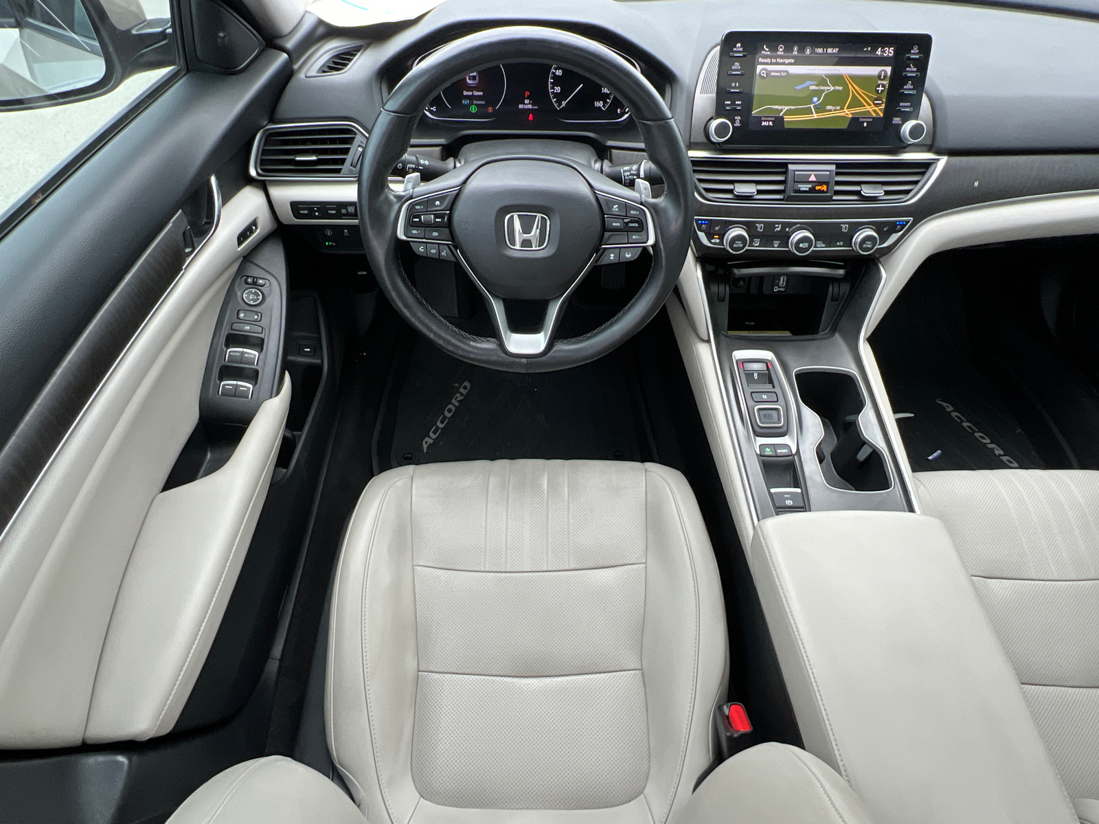 2018 Honda Accord Touring 2.0T 32