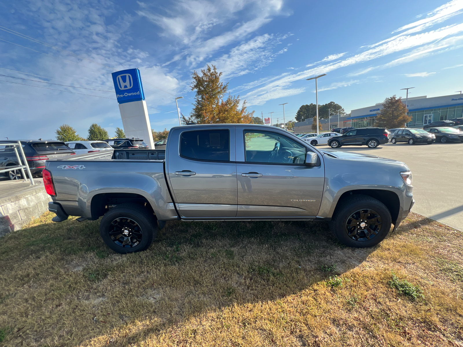 2022 Chevrolet Colorado LT 8