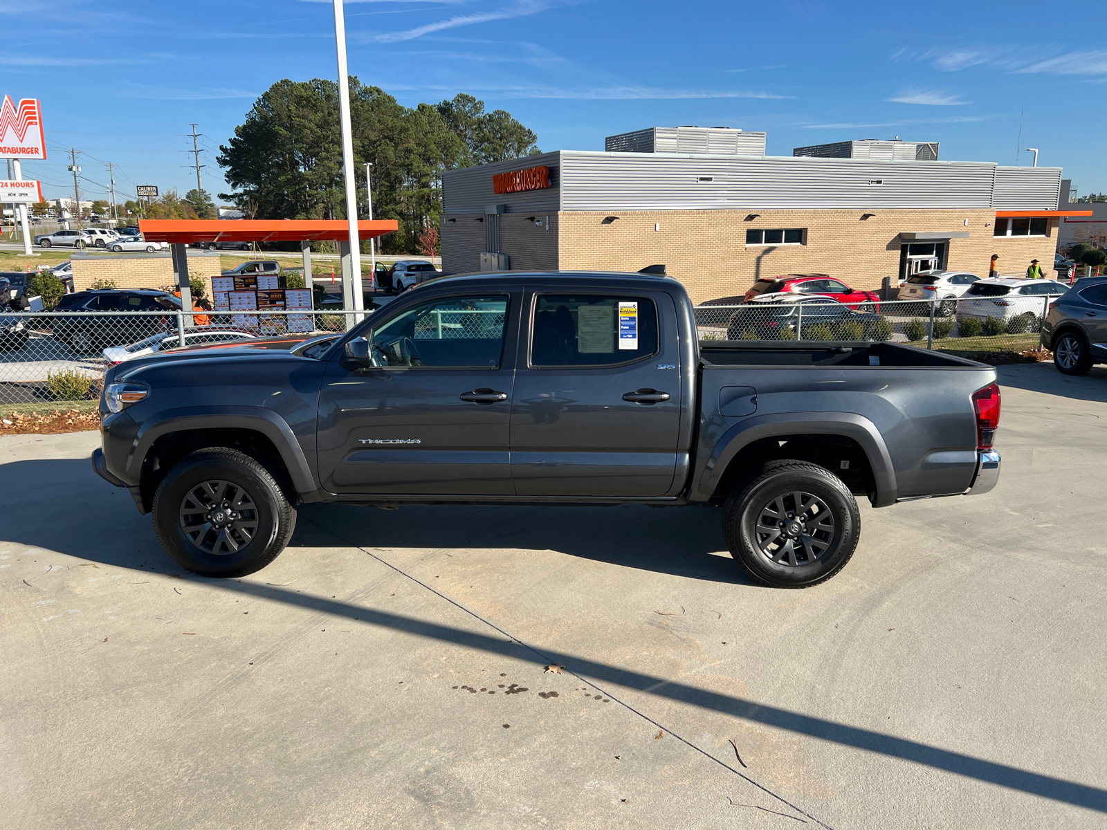 2022 Toyota Tacoma SR5 4