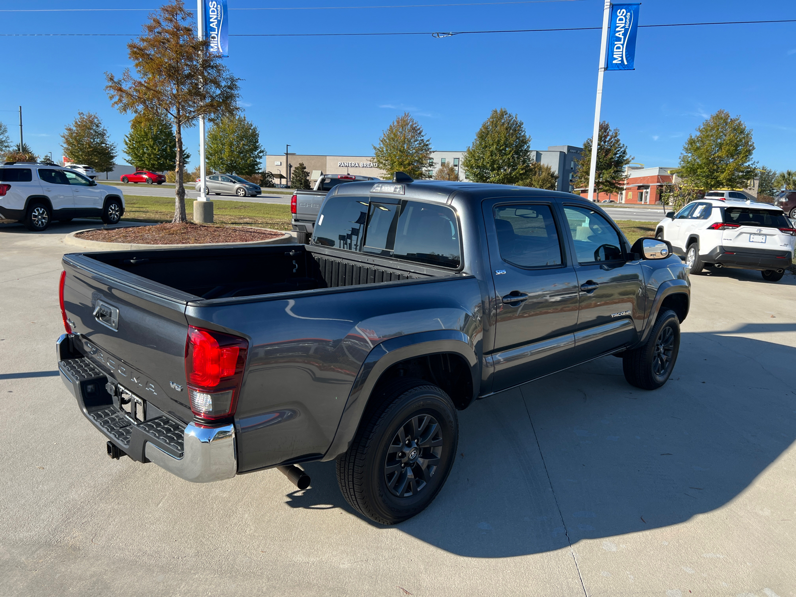 2022 Toyota Tacoma SR5 7