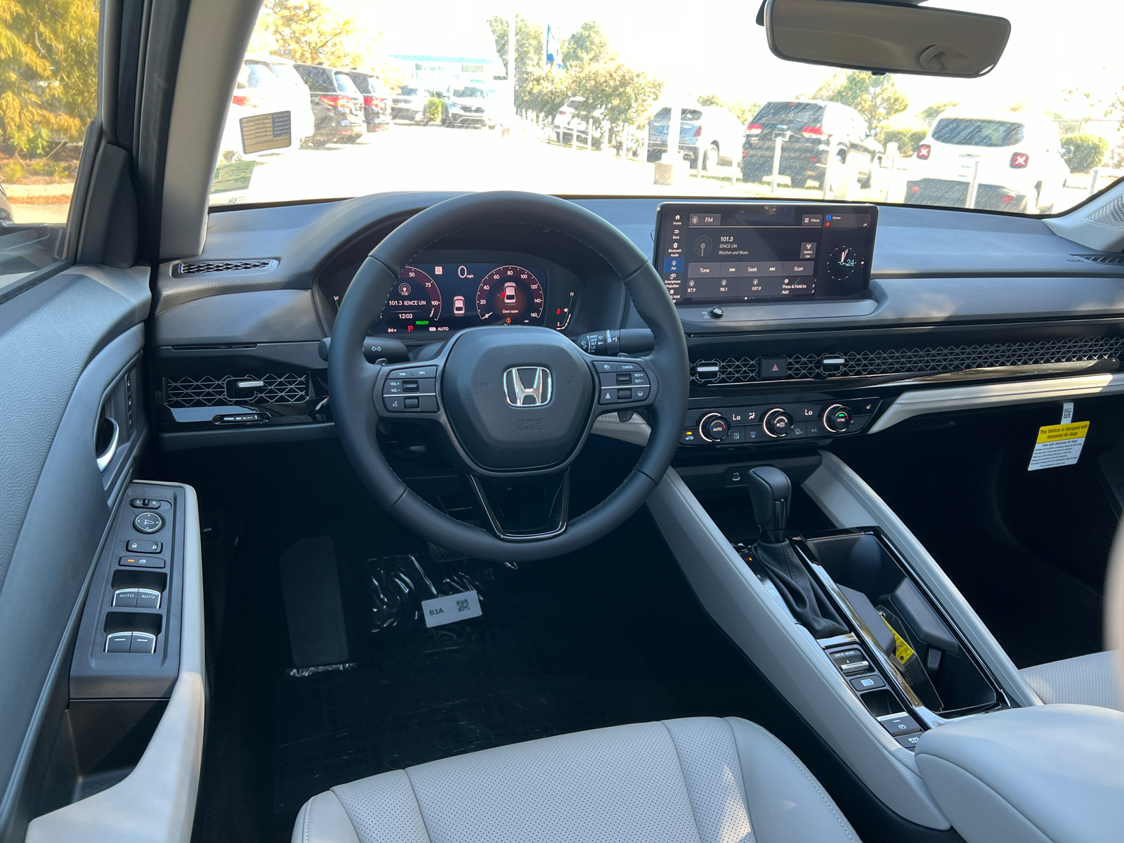 2024 Honda Accord Hybrid EX-L 27