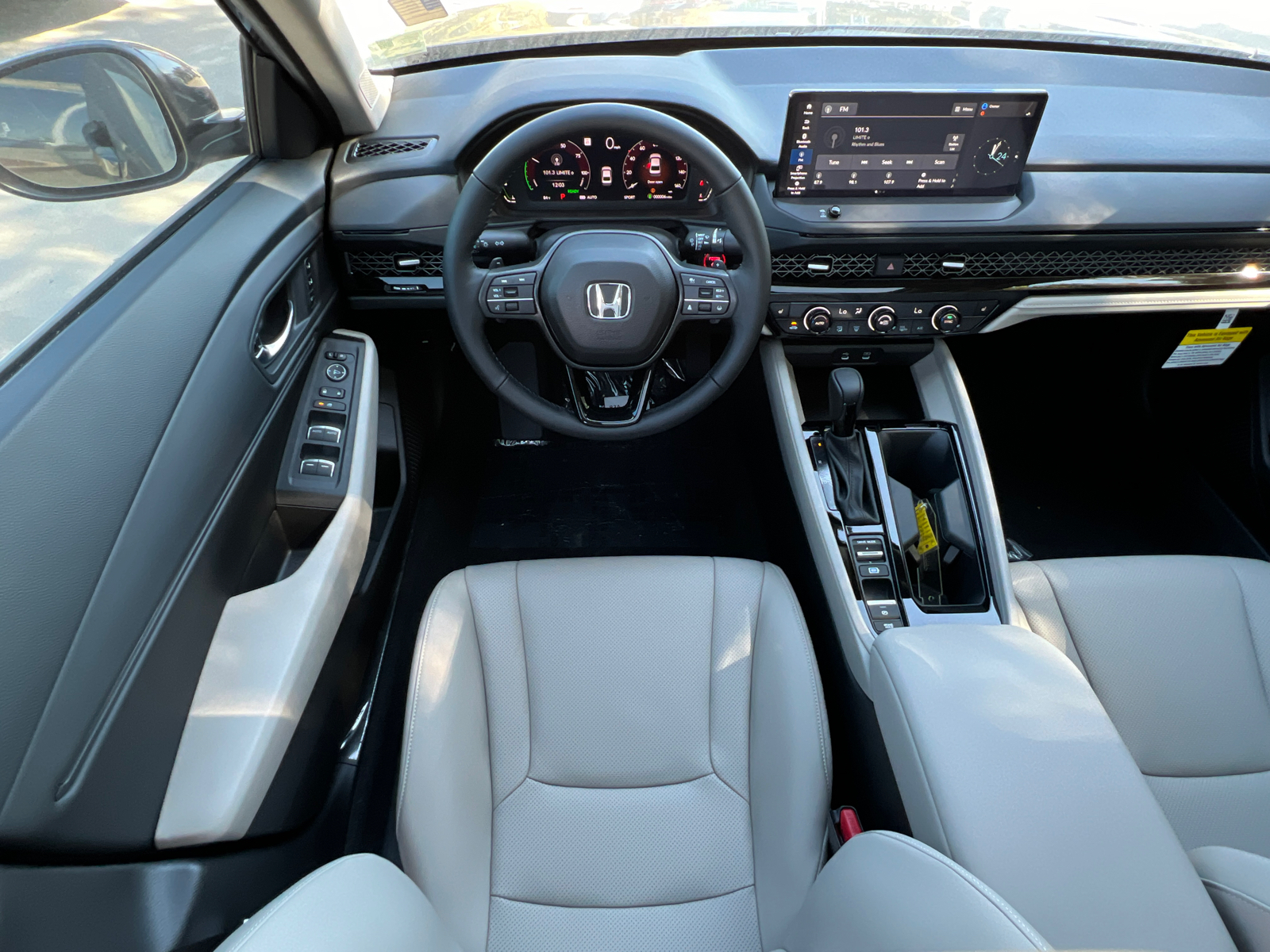 2024 Honda Accord Hybrid EX-L 28