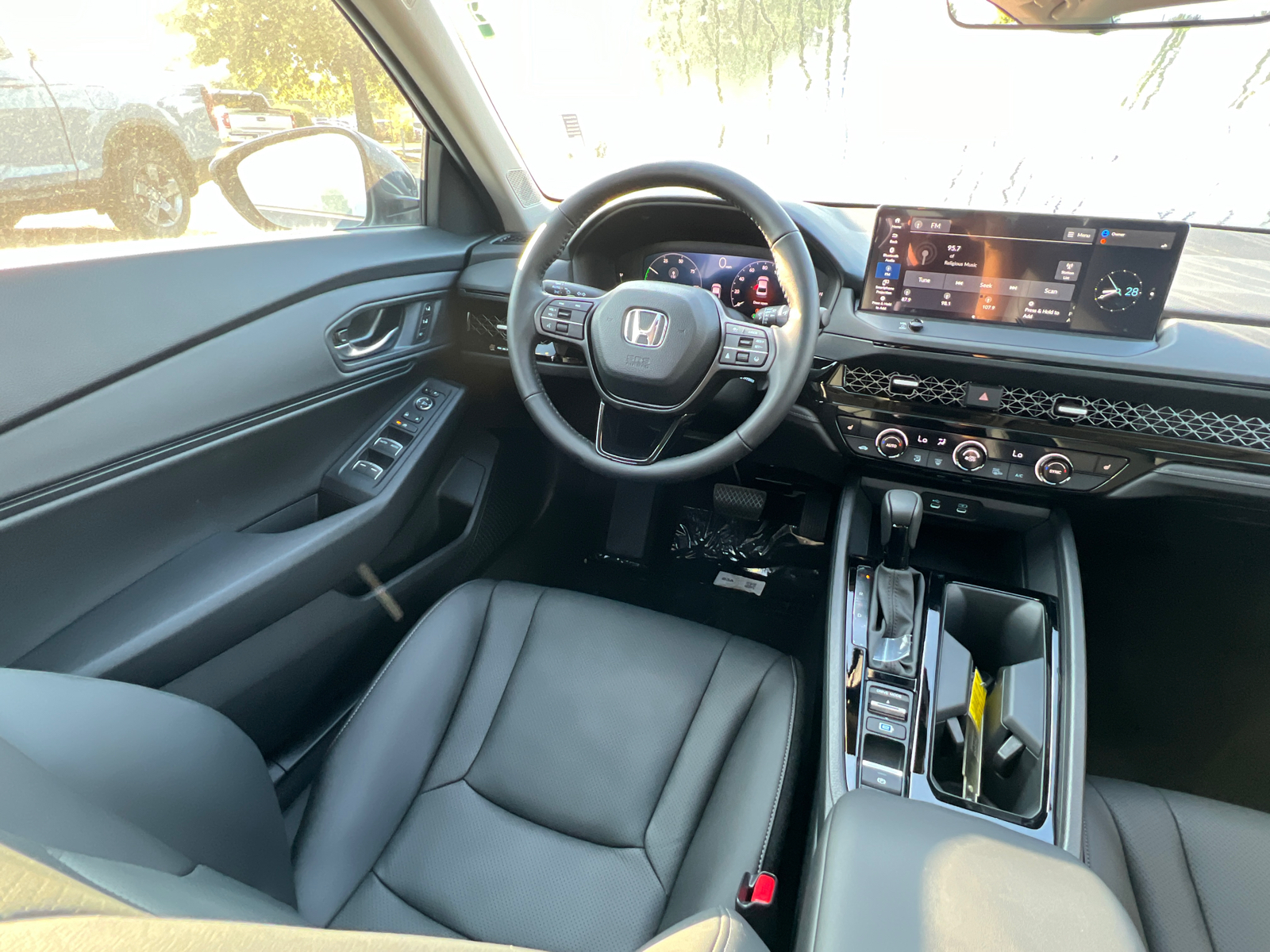 2024 Honda Accord Hybrid EX-L 30