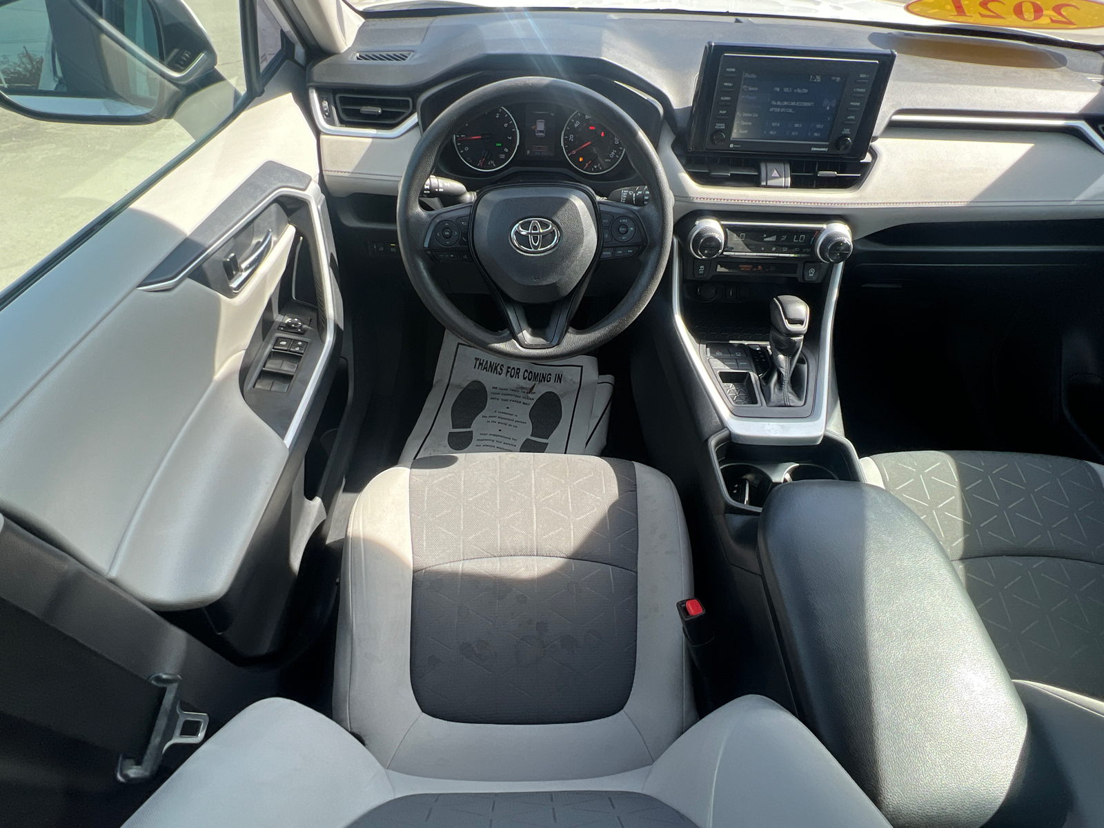 2021 Toyota RAV4 XLE 27