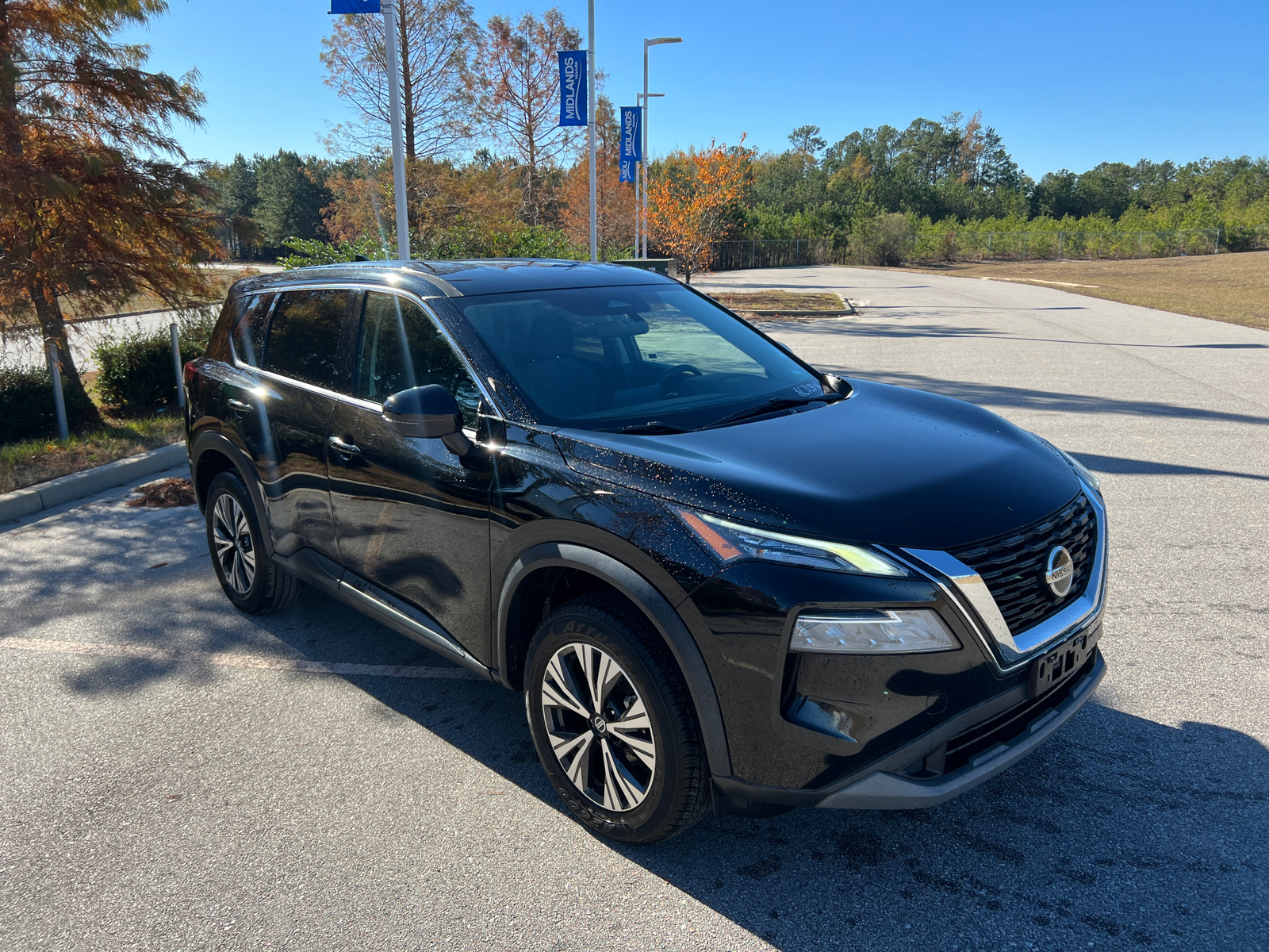 2021 Nissan Rogue SV 1