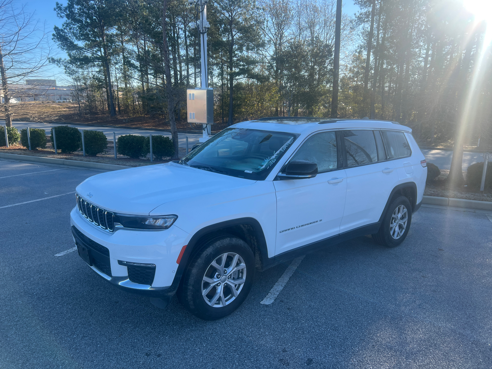 2022 Jeep Grand Cherokee L Limited 3