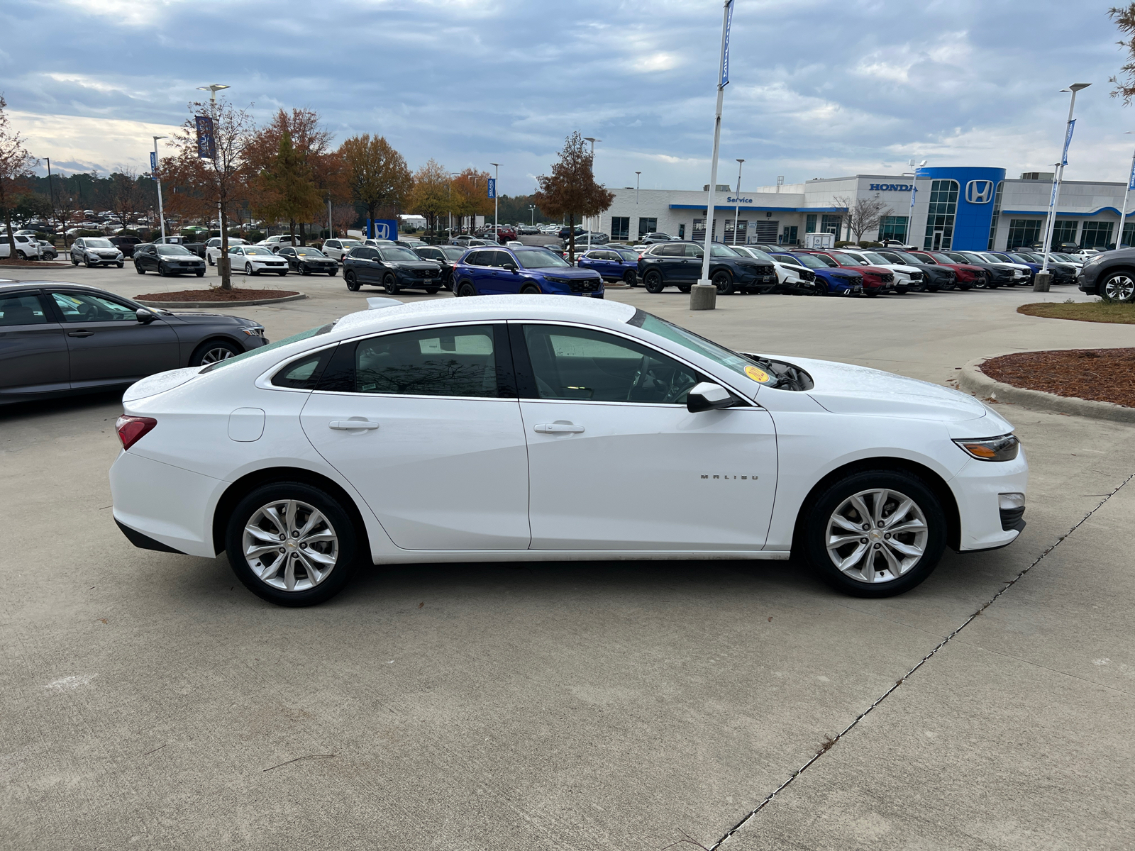 2022 Chevrolet Malibu LT 8