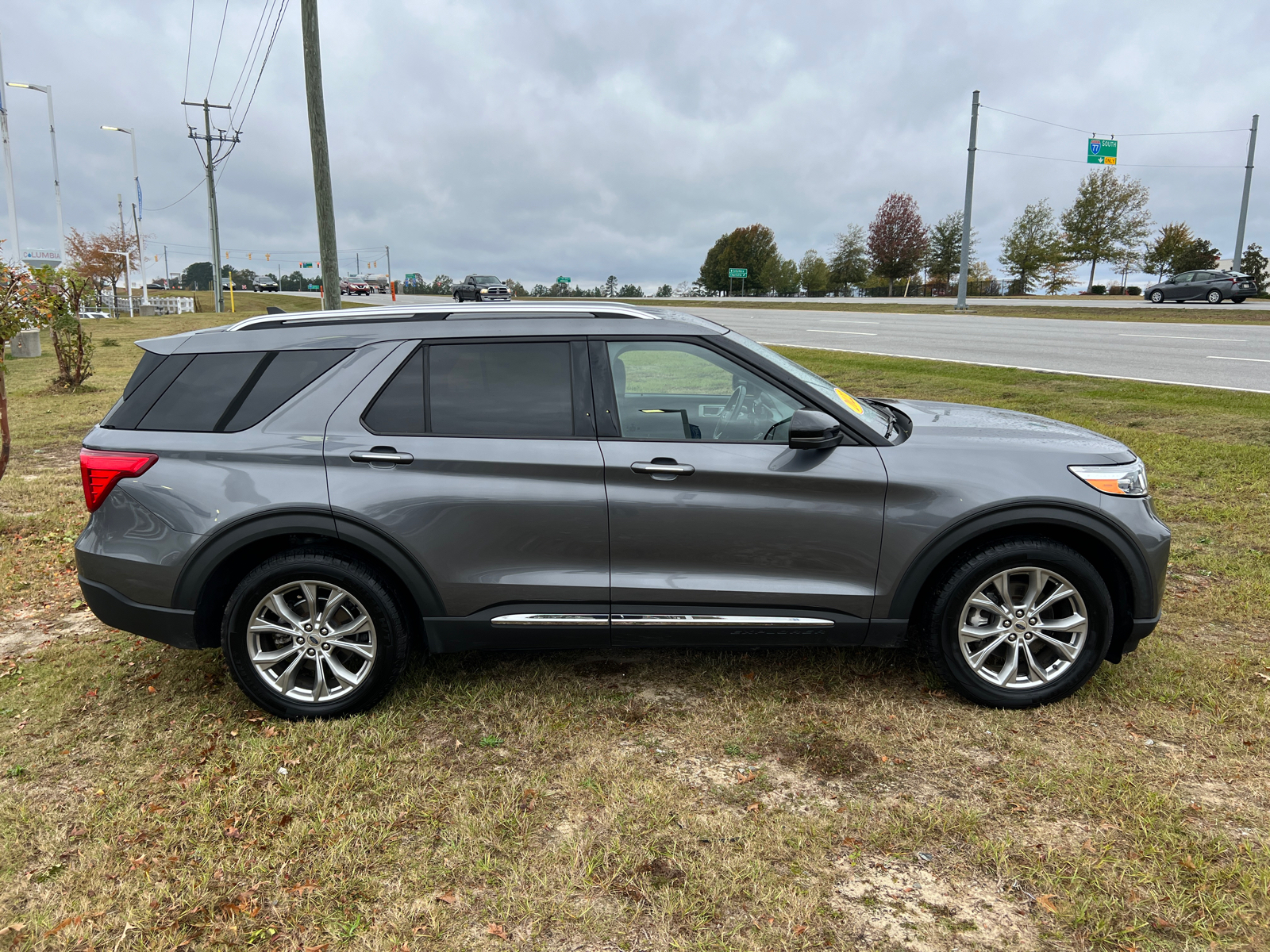 2022 Ford Explorer Limited 8