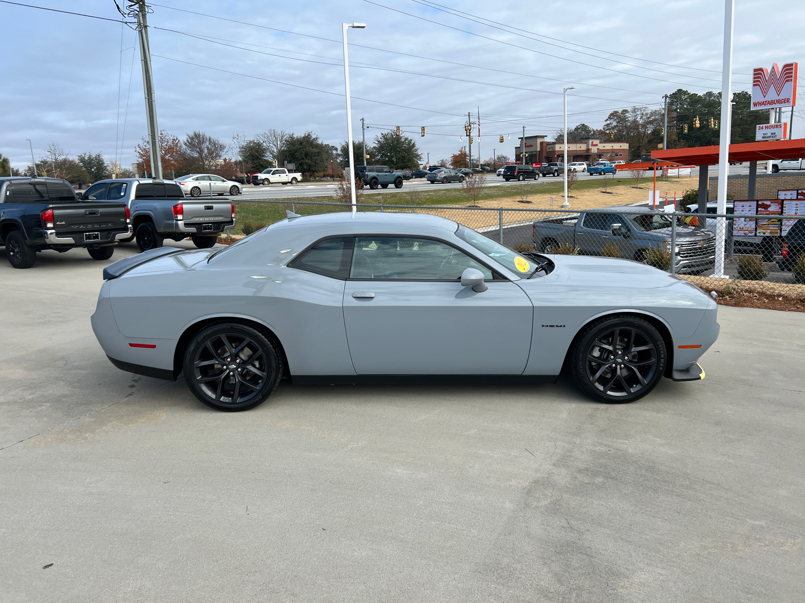 2022 Dodge Challenger R/T 8