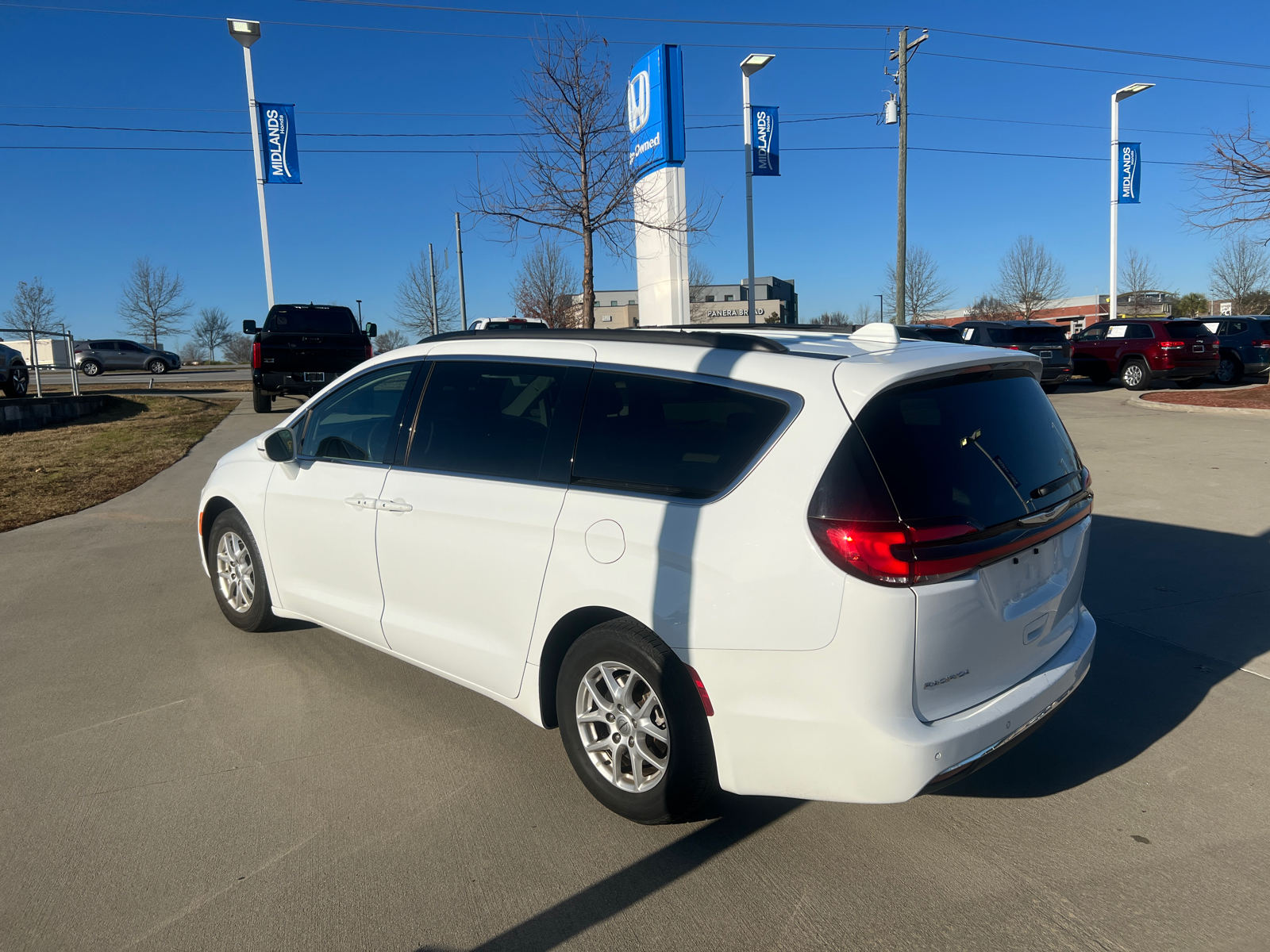 2022 Chrysler Pacifica Touring L 5